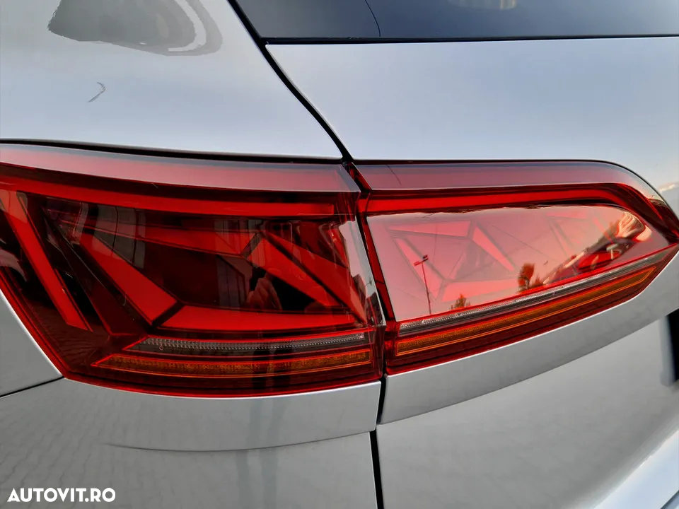 Volkswagen Touareg V6 TDI R-Style - 10