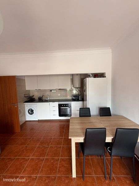 Apartamento T1 arrendamento ANUAL - Grande imagem: 5/9