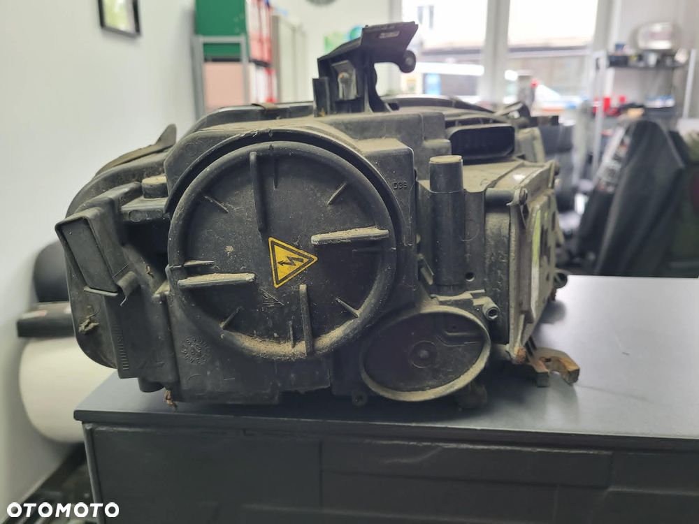 Lampa Lewa Audi a4 b8 xenon - 3