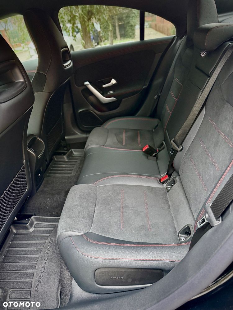 Mercedes-Benz CLA 250 4-Matic AMG Line 7G-DCT - 9