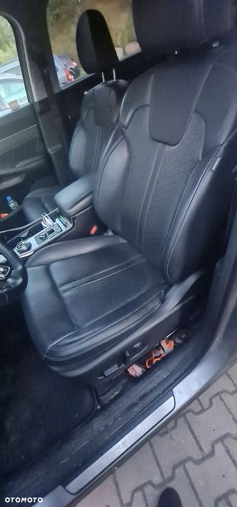 Kia Sorento 2.2 CRDi XL 4WD DCT 7os - 13