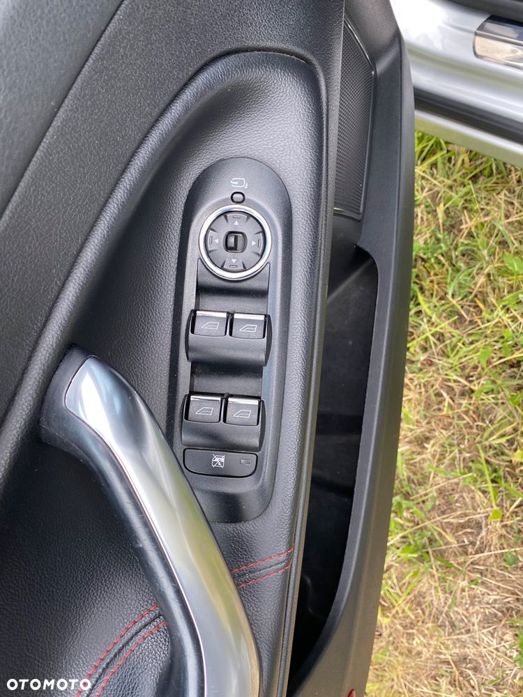 Ford Mondeo 2.5 Titanium S - 15