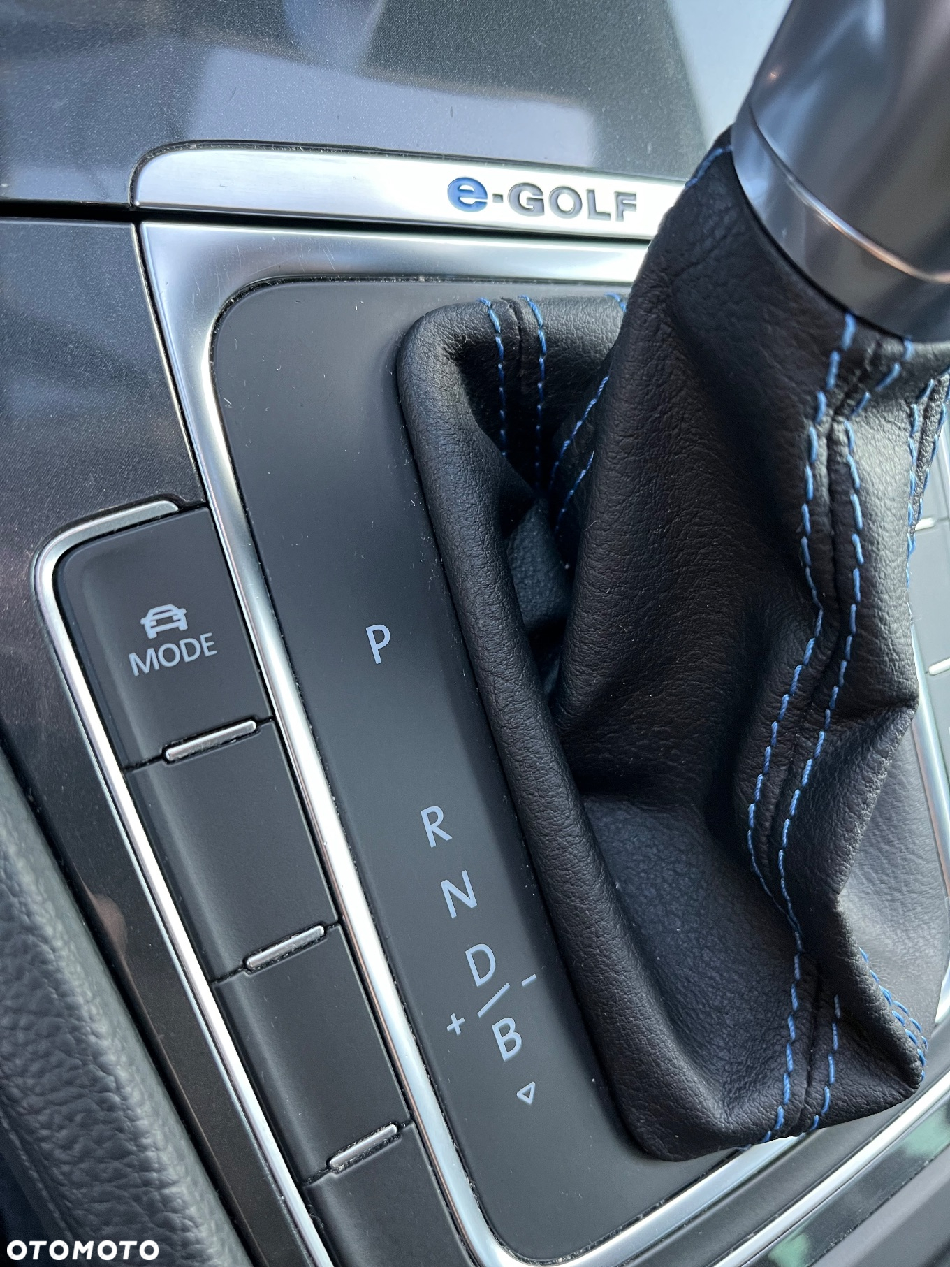 Volkswagen Golf e-Golf - 35