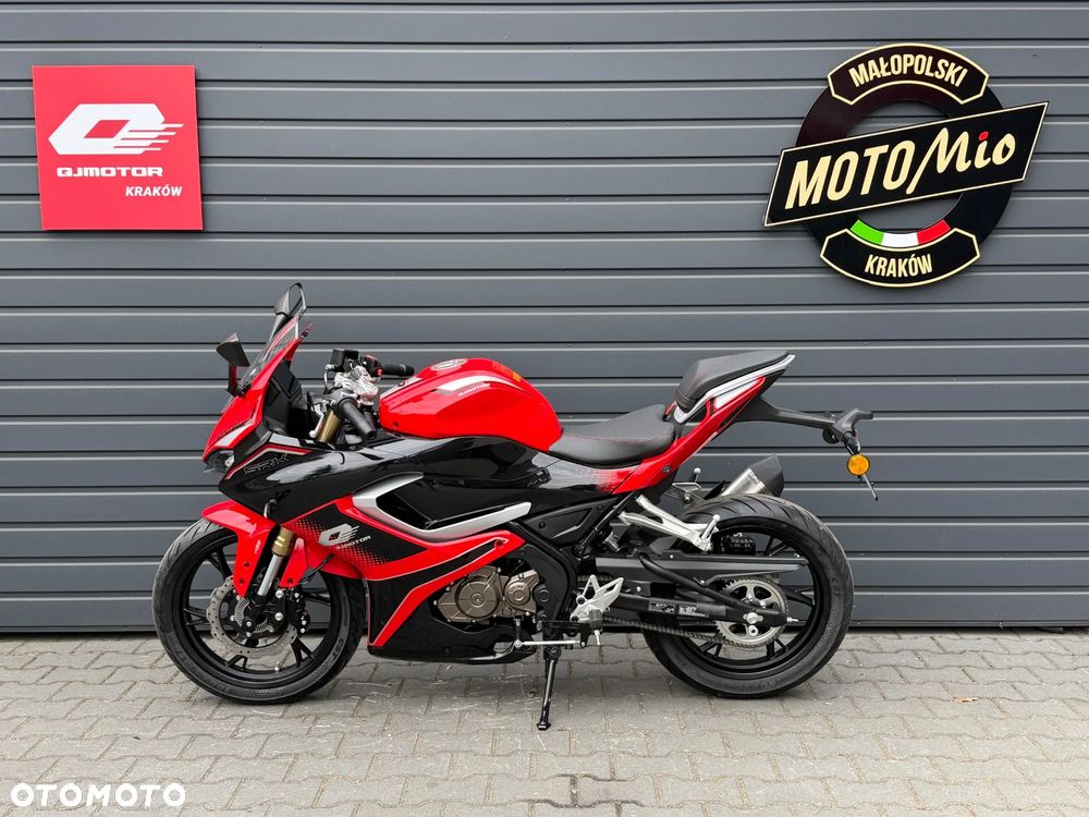 QJMOTOR SRK 125R - 2