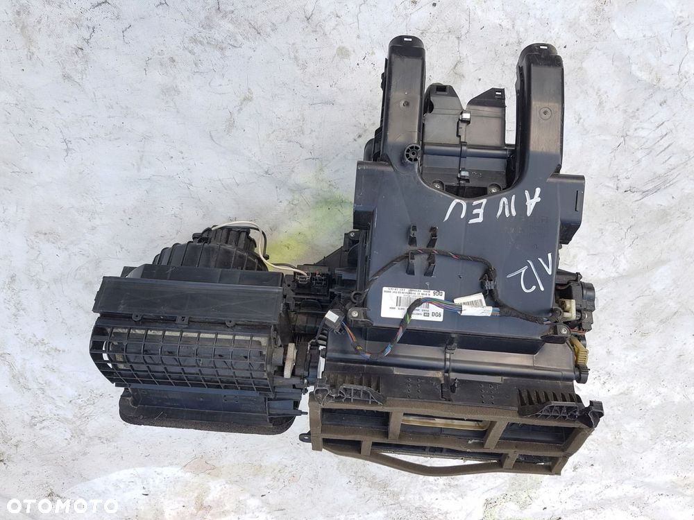 nagrzewnica dmuchawa Opel Astra J 13402730 - 1
