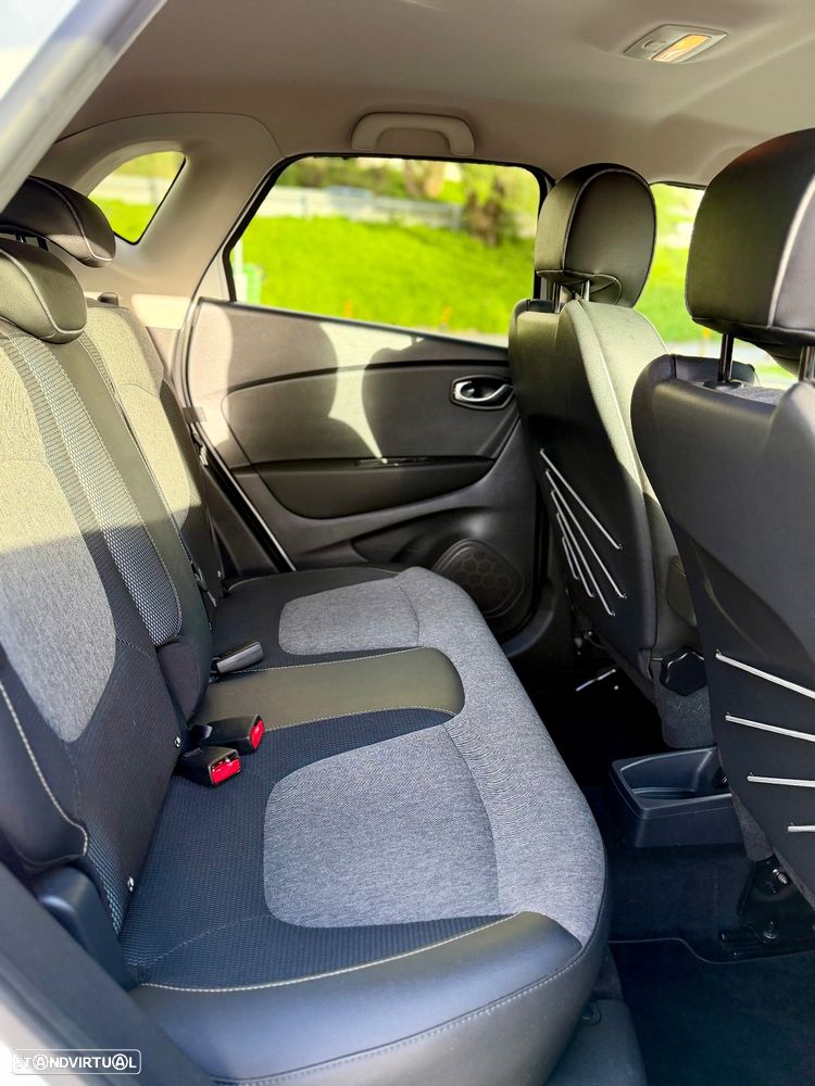 Renault Captur 1.5 dCi Exclusive - 14