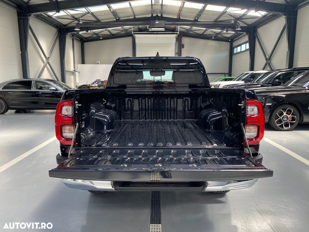 Toyota Hilux 2.8D 204CP 4x4 Double Cab AT MHEV Invincible - 5