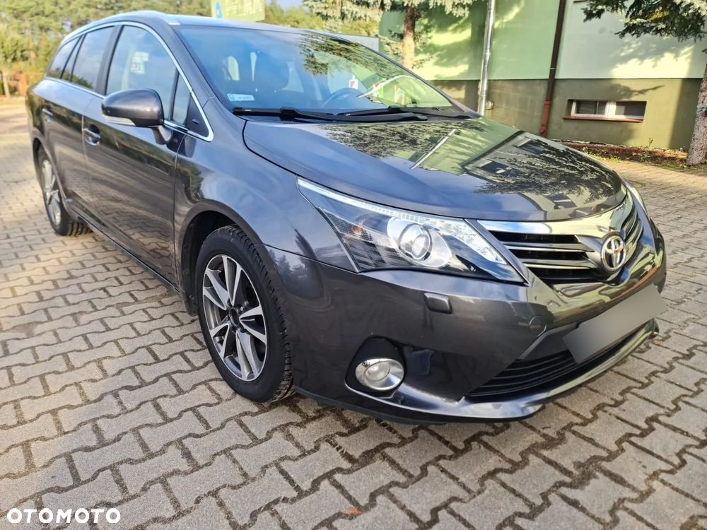 Toyota Avensis 2.2 D-CAT Premium - 11