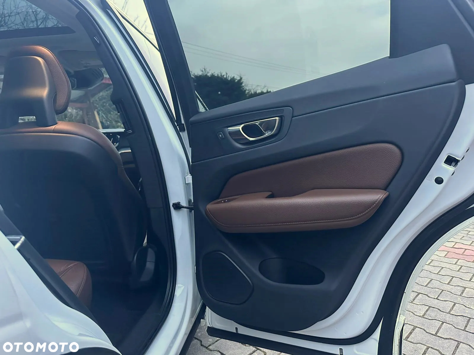 Volvo XC 60 T6 AWD Geartronic Momentum Pro - 19