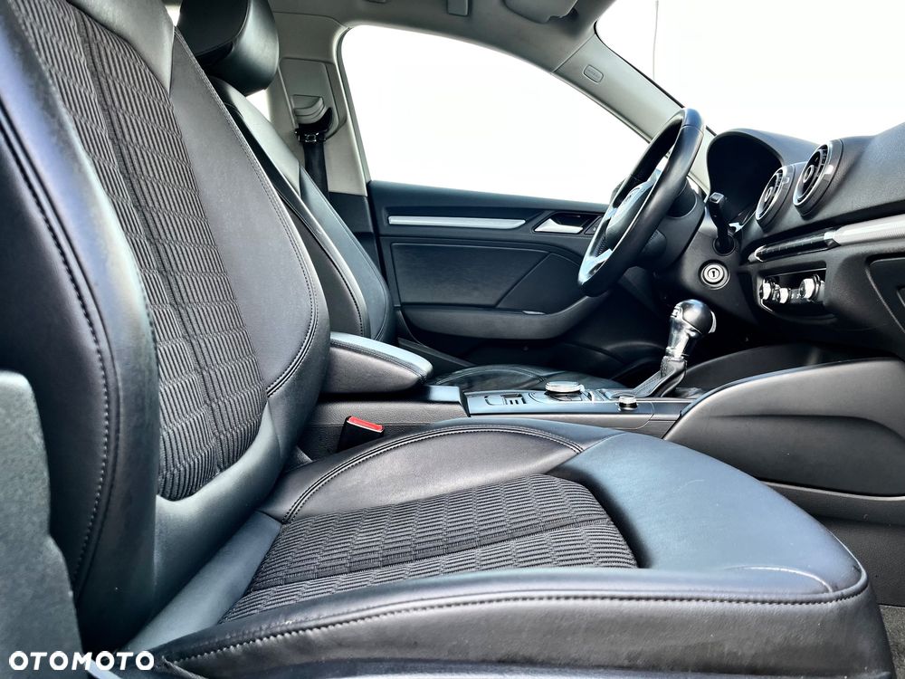 Audi A3 Sportback 1.6 TDI S tronic Attraction - 12