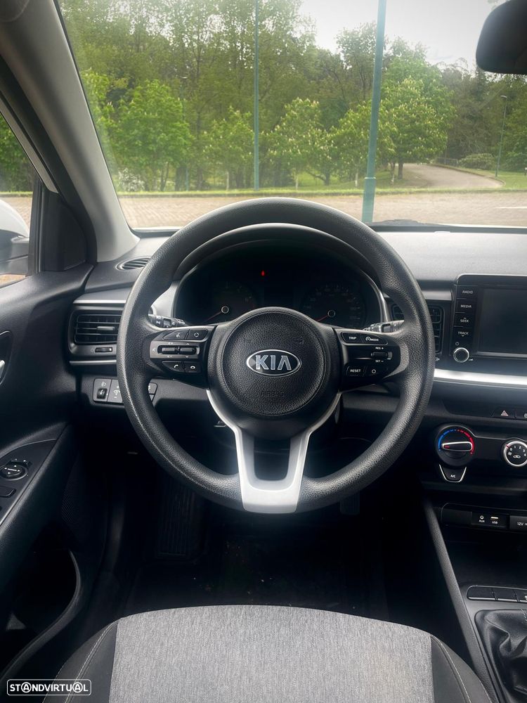 Kia Stonic 1.0 T-GDI Urban - 13