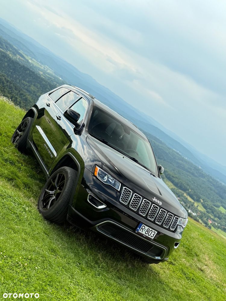Jeep Grand Cherokee - 31