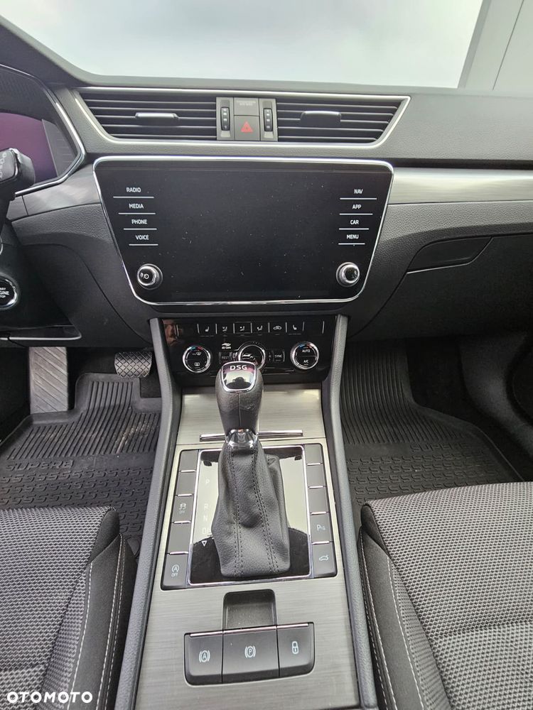 Skoda Superb 2.0 TSI Style DSG - 5