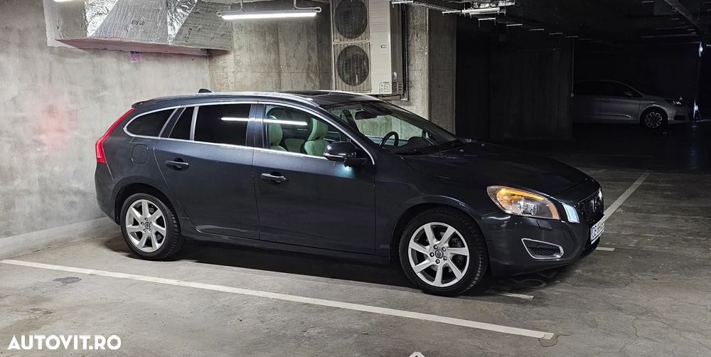 Volvo V60 D3 Geartronic Summum - 5