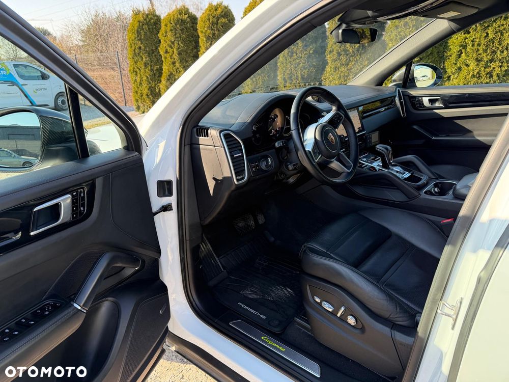 Porsche Cayenne E-Hybrid - 15