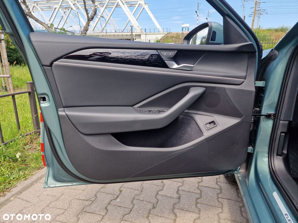 Volkswagen Passat - 5