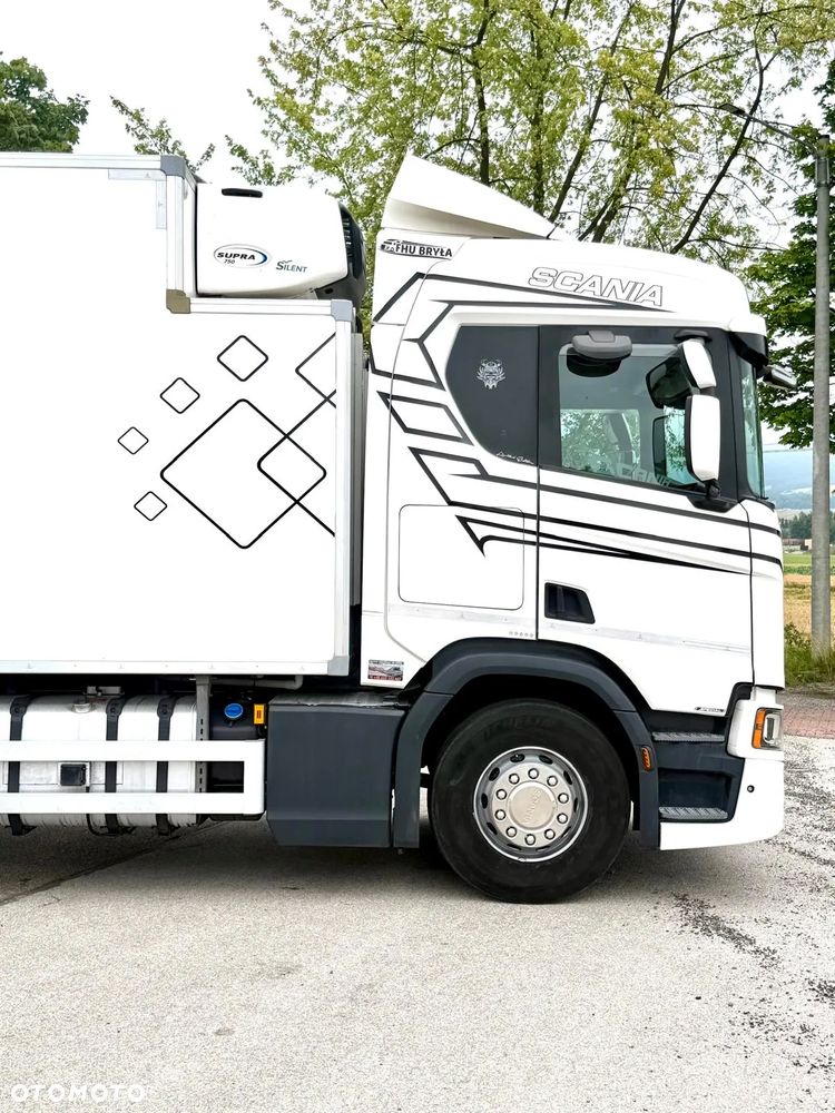 Scania SCANIA R410 / CHŁODNIA / 2020 /  WINDA / BEZ EGR  / TRZECIA OŚ PODNOSZONA ORAZ SKRĘTNA / SPROWADZONY / SYPIALKA / AUTOMAT / 19 PALET / E6 / STAN BARDZO DOBRY - 8