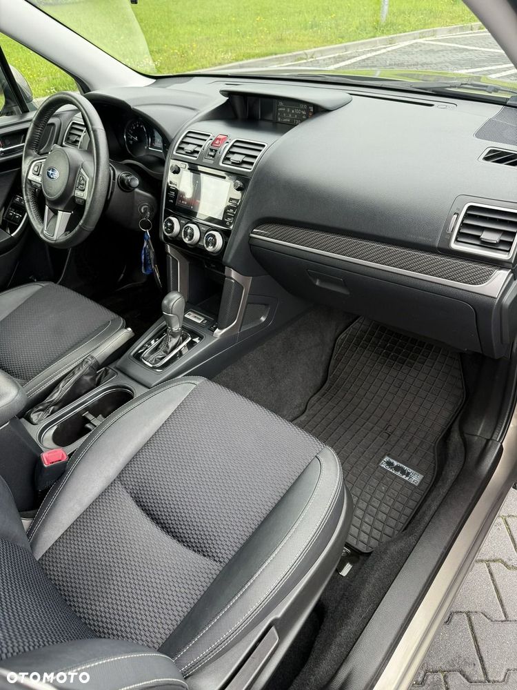 Subaru Forester 2.0 i Exclusive Special (EyeSight) Lineartronic - 26