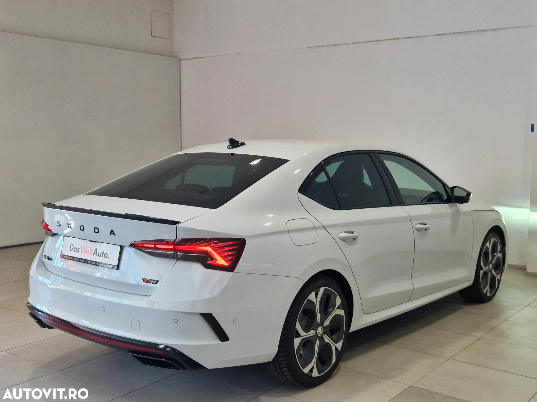 Skoda Octavia 2.0 TSI 265 CP DSG RS - 7