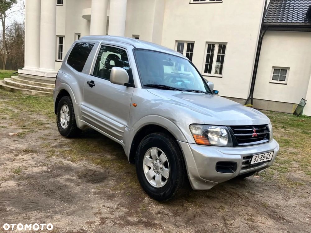 Mitsubishi PAJERO - 5