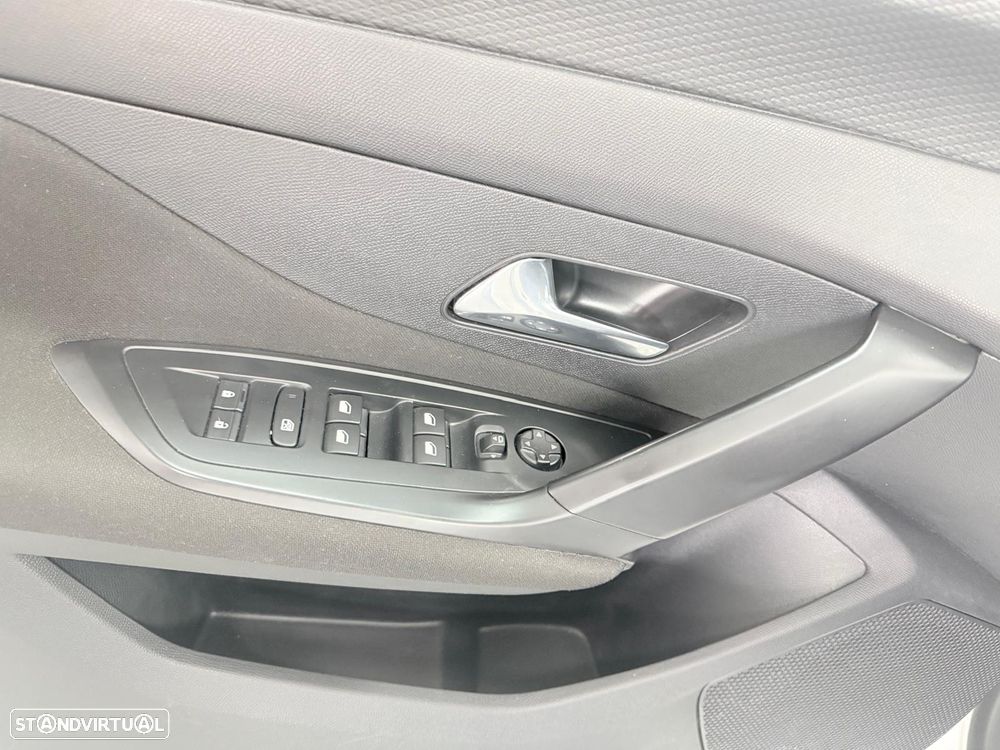 Peugeot 308 - 6