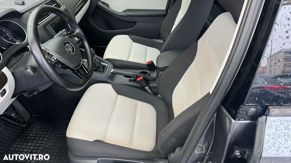 Volkswagen Jetta 1.4 TSI BlueMotion Technology - 5