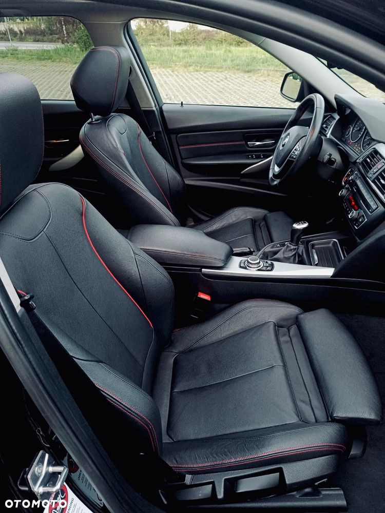 BMW Seria 3 320i xDrive Sport Line - 18
