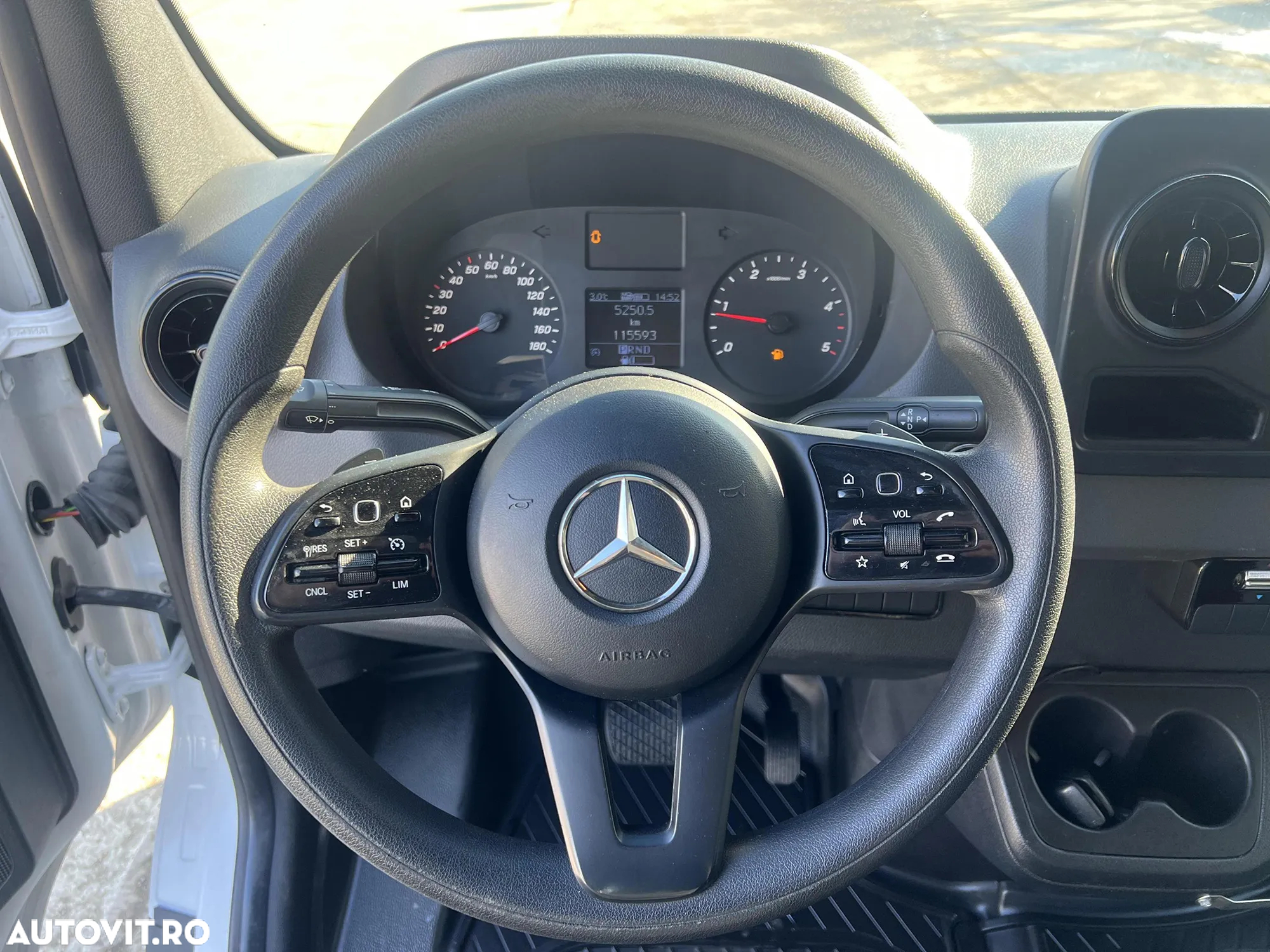 Mercedes-Benz Sprinter - 15