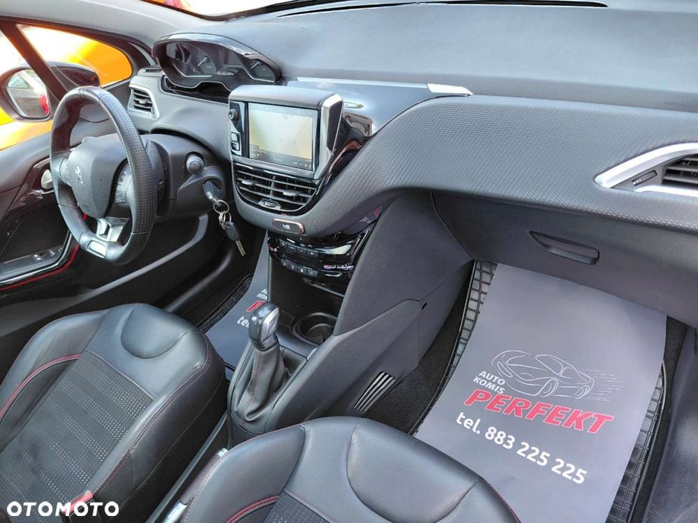 Peugeot 208 - 12