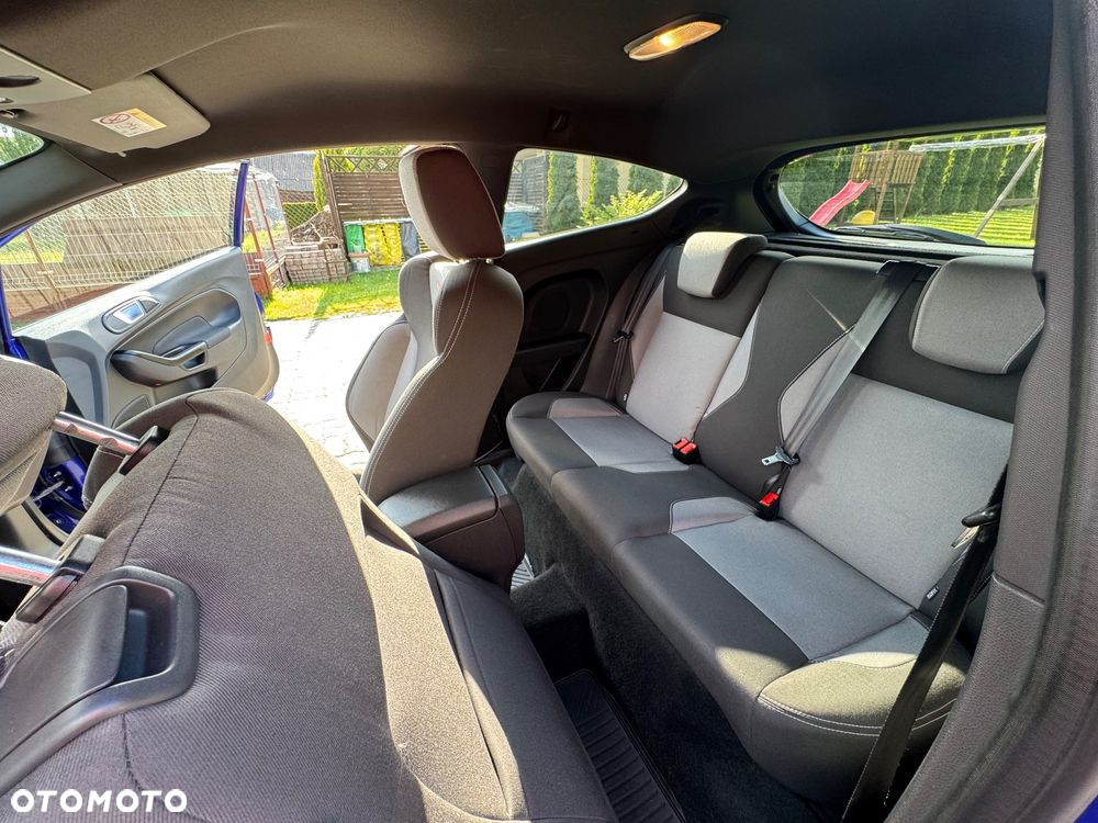 Ford Fiesta 1.6 EcoBoost ST - 11