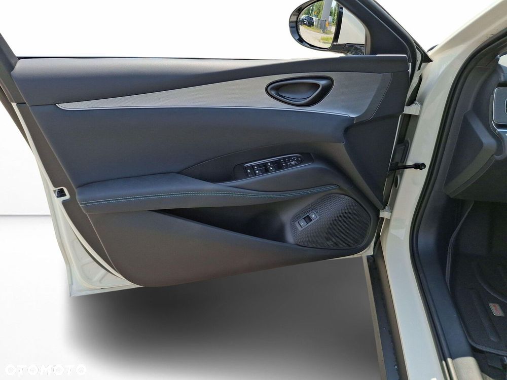 BYD Seal 6 - 12