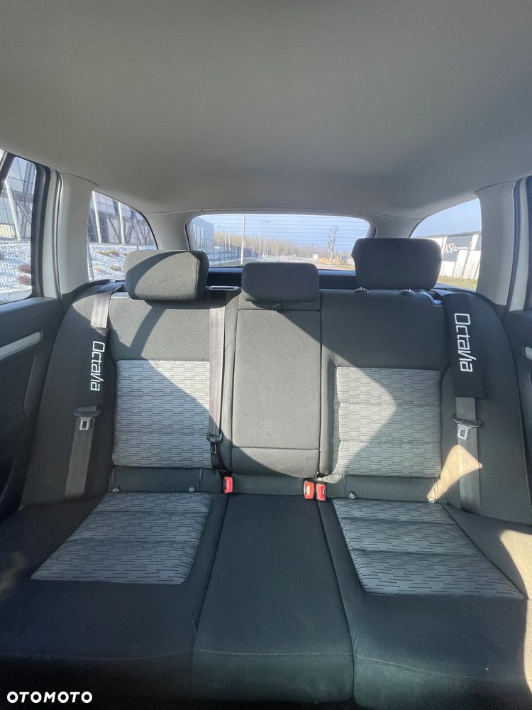 Skoda Octavia 1.6 TDI Ambiente - 14