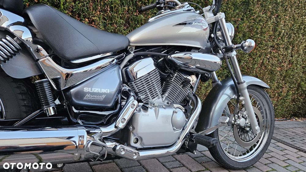 Suzuki Intruder - 6