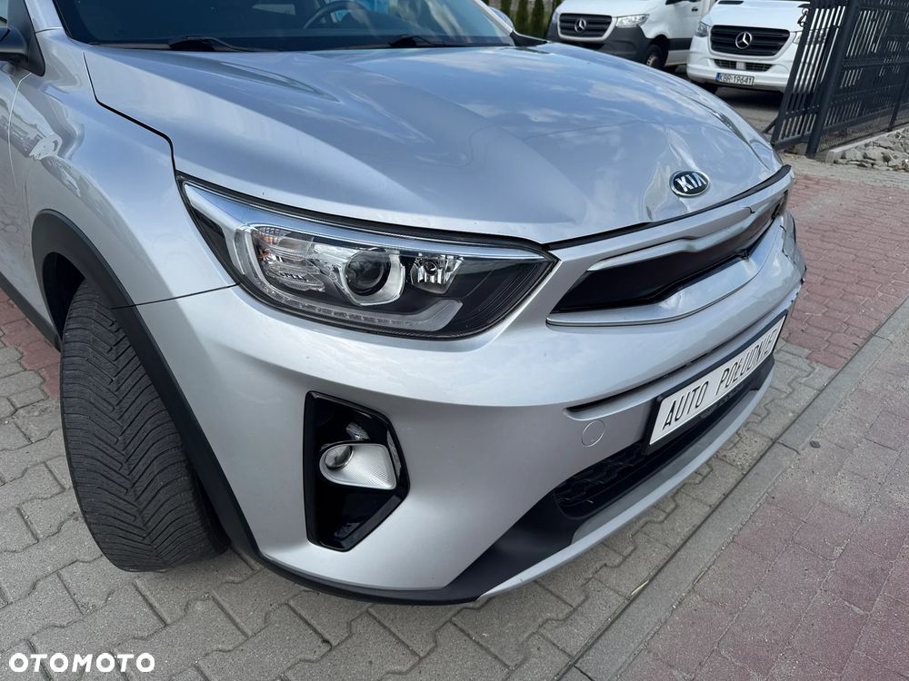 Kia Stonic 1.6 CRDi SCR L - 24