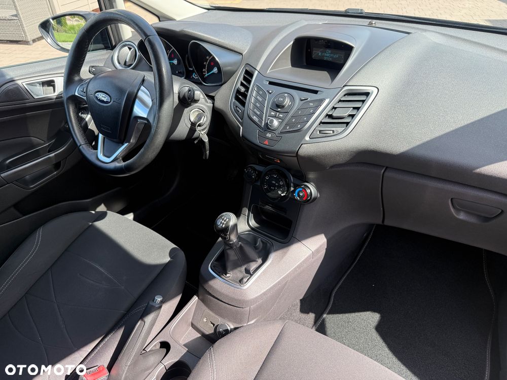 Ford Fiesta - 23