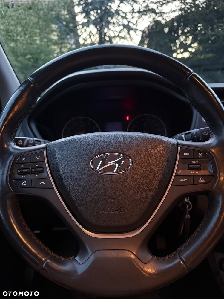 Hyundai i20 1.2 BlueDrive Elegant - 11