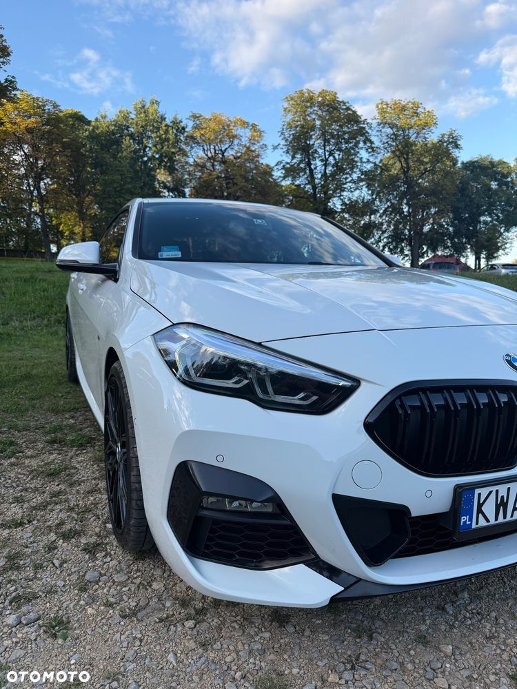 BMW Seria 2 218d - 12