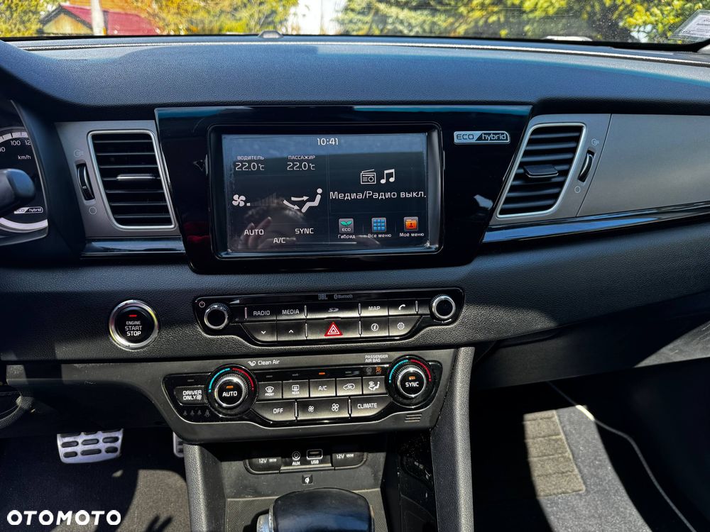 Kia Niro 1.6 GDI HEV 2WD OPF Vision - 24