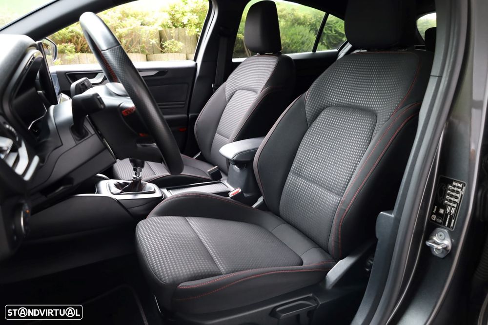 Ford Focus 1.0 EcoBoost MHEV ST-Line - 47