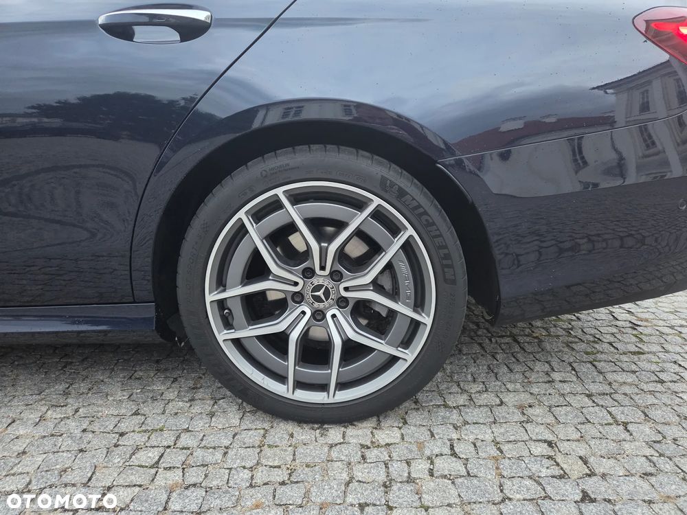 Mercedes-Benz Klasa E - 27