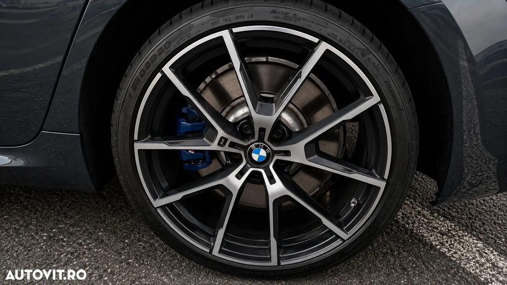 BMW Seria 8 - 19