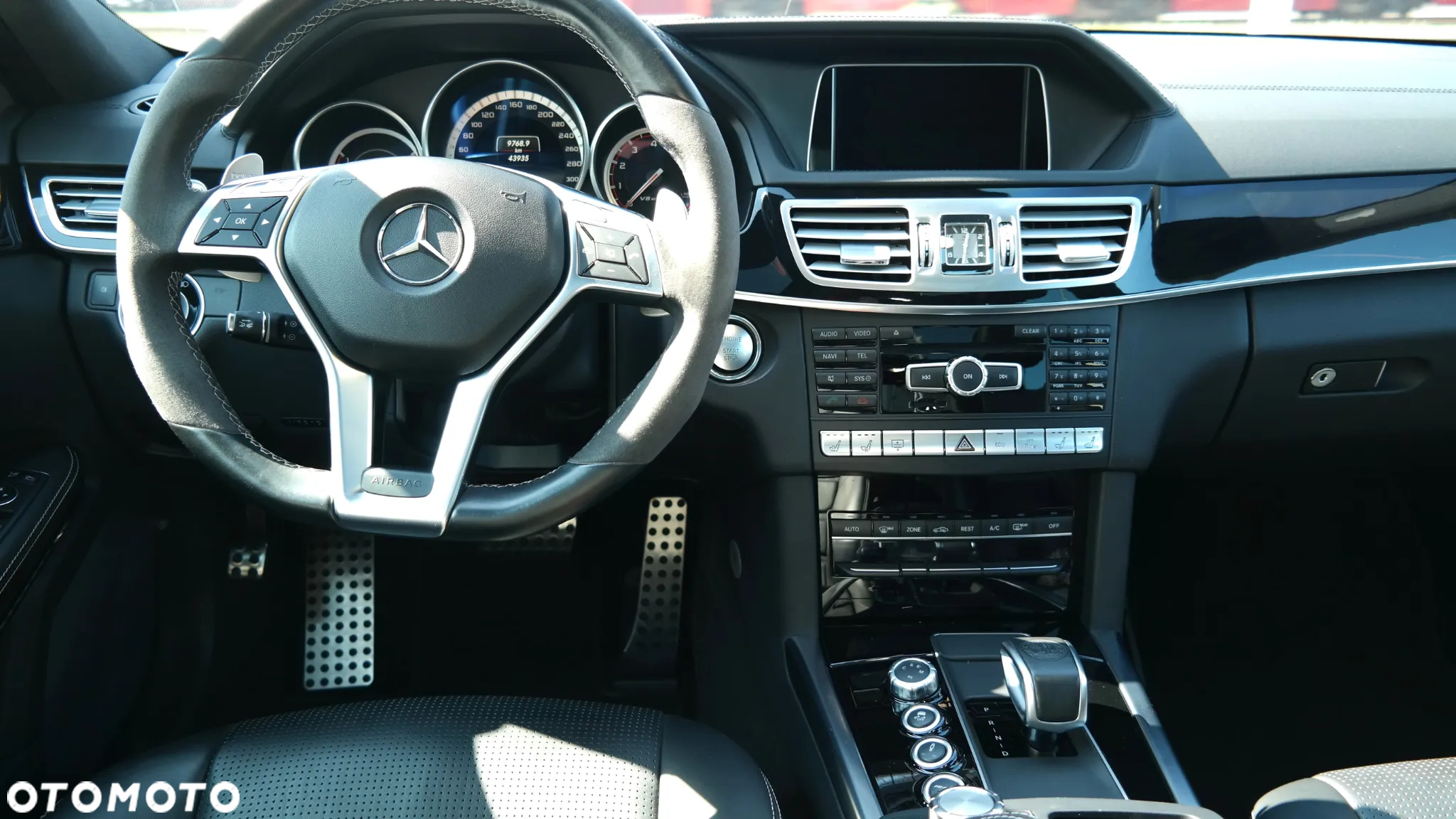 Mercedes-Benz Klasa E 63 AMG S 4-Matic - 15