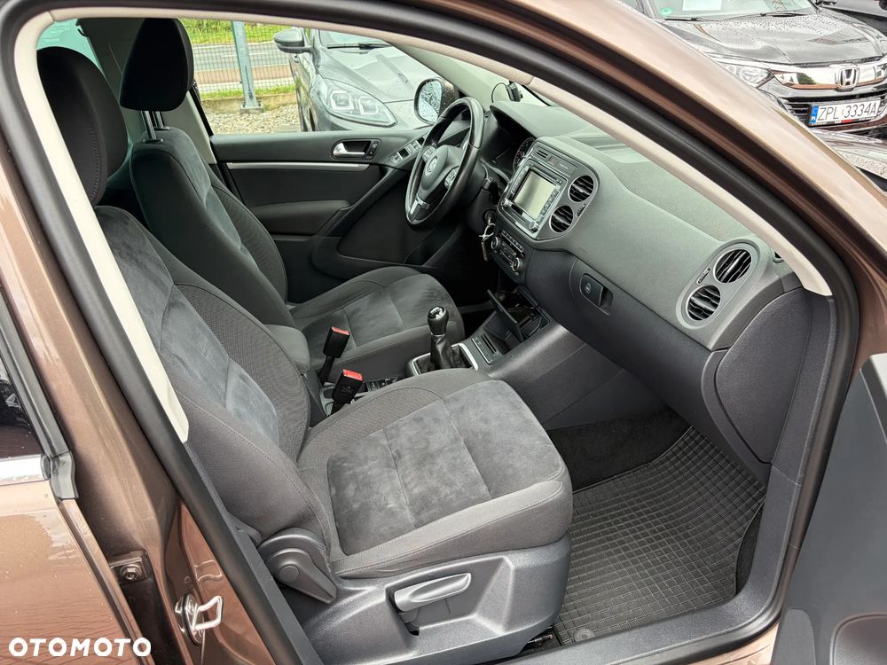 Volkswagen Tiguan 2.0 TDI DPF 4Motion BlueMotion Technology Sport & Style - 15