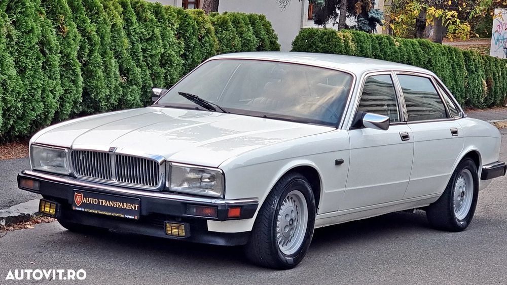 Jaguar XJ - 24