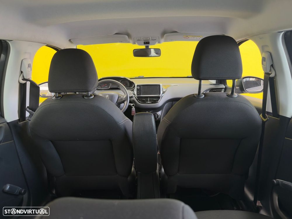 Peugeot 208 1.6 e-HDi Allure - 19