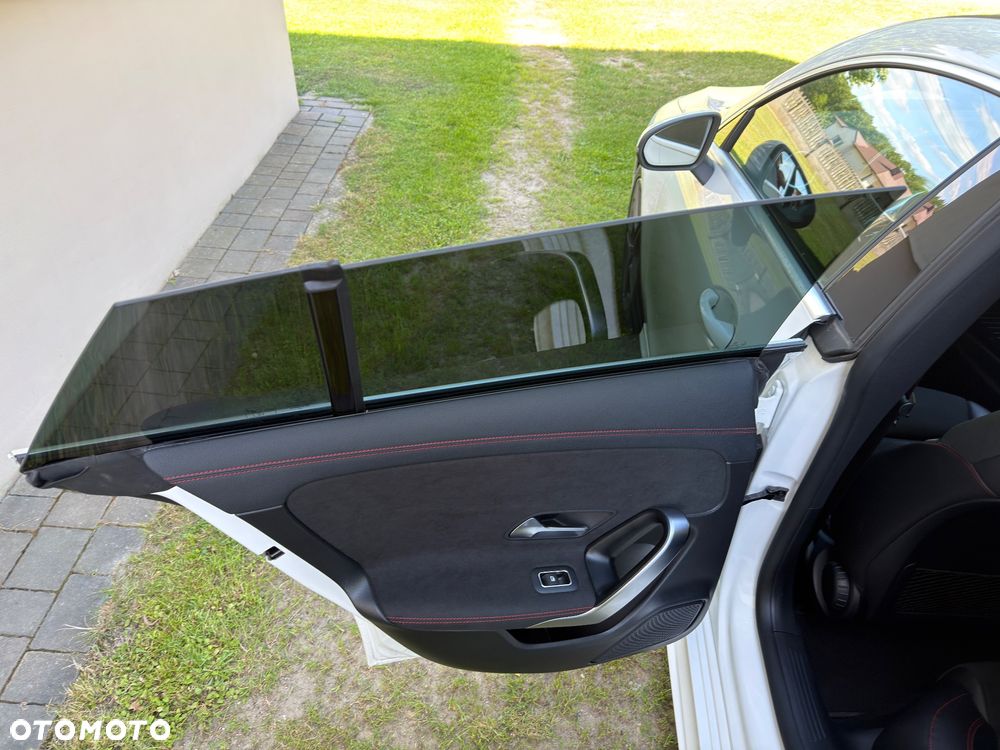 Mercedes-Benz CLA 250 AMG Line 7G-DCT - 24