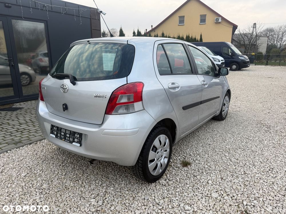 Toyota Yaris 1.33 VVT-i Sol - 4