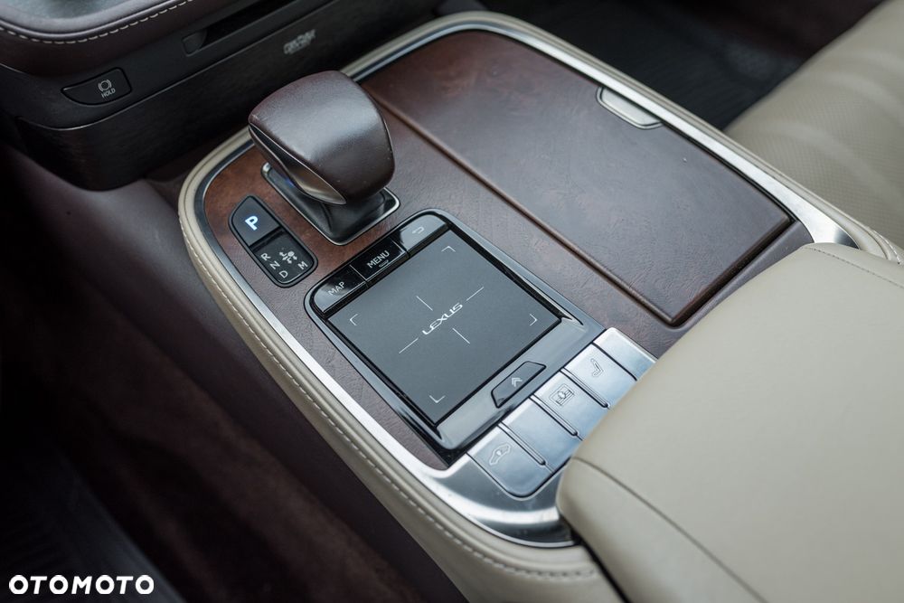 Lexus LS - 34