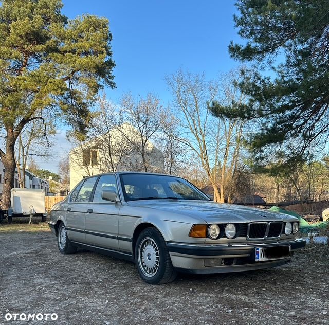BMW Seria 7 750i - 1