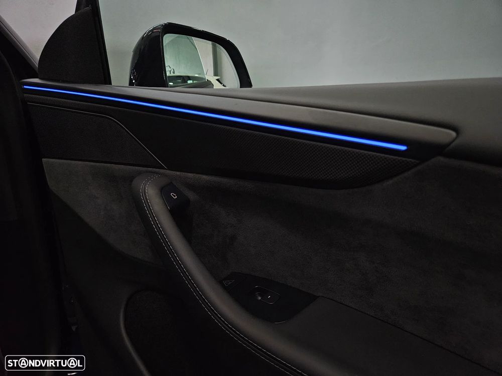 Tesla Model Y Performance Tração Integral - 24